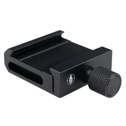 Adaptér pro rychlé uchycení bipodů a tripodů SPARTAN k puškám s lištami typu Arca. Nastavitelná svěrka pro kompatibilitu s různými Arca destičkami a lištami. Včetně montážního příslušenství.